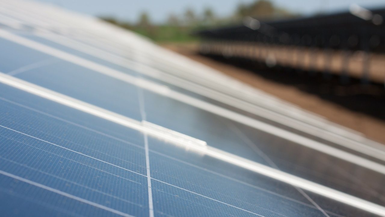 solar-cells-191688_1280
